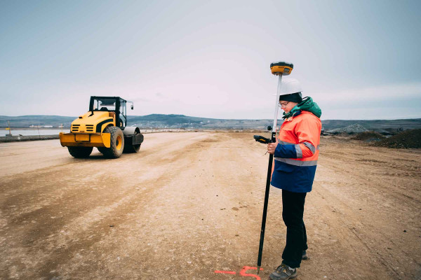 Ingeniería Geomática · Topógrafos Servicios Topográficos y Geomáticos Chilluévar